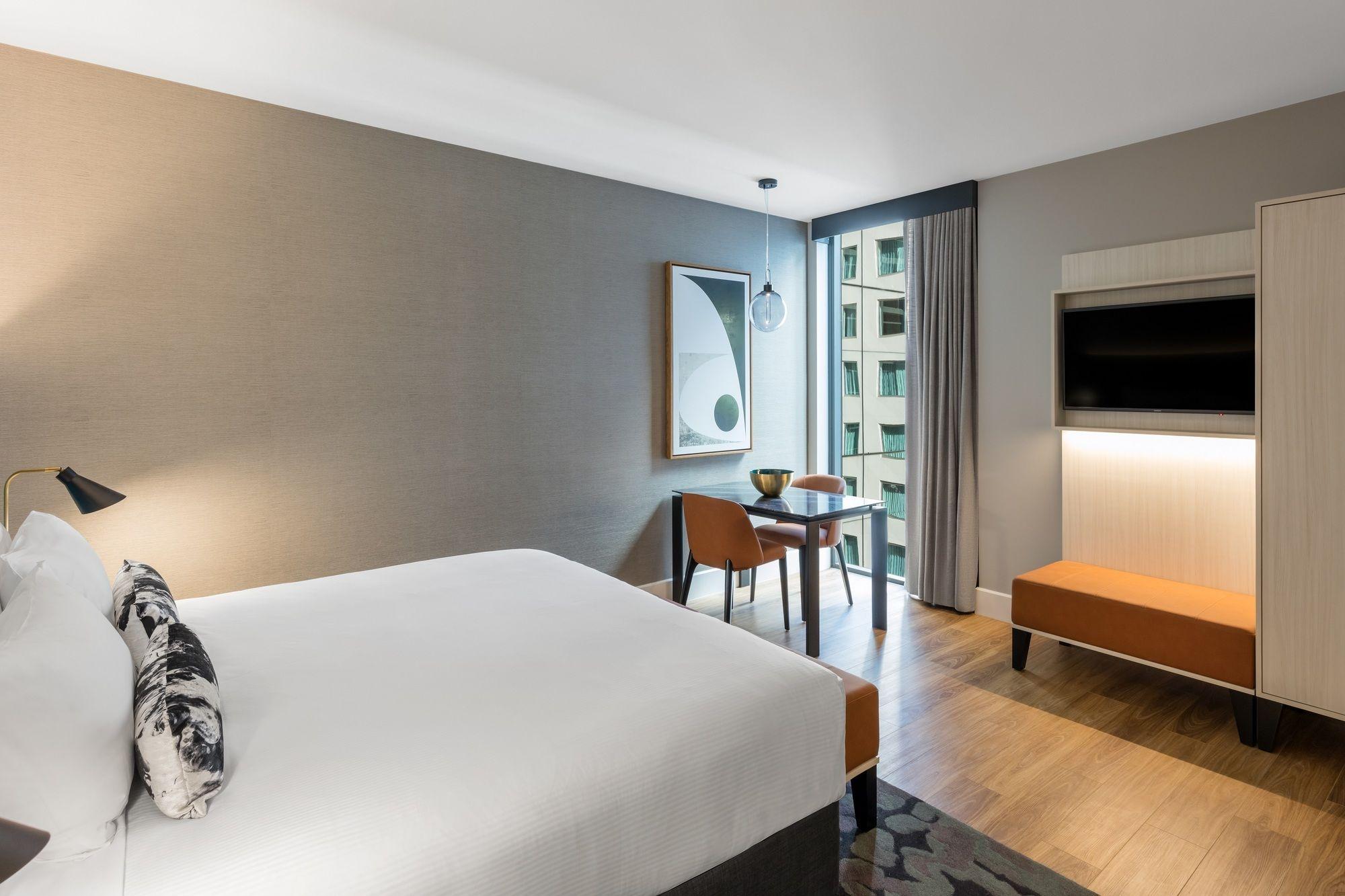 Aparthotel Adina 4*