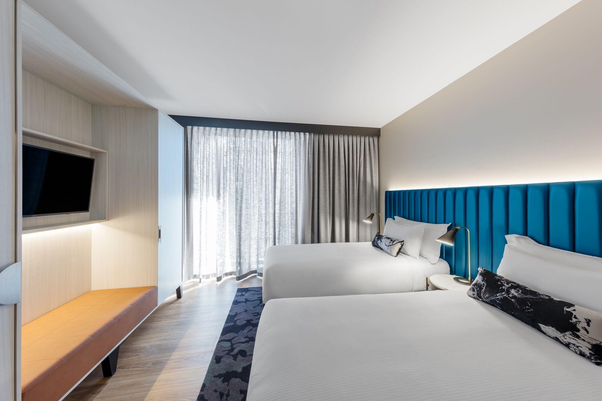 Aparthotel Adina 4*
