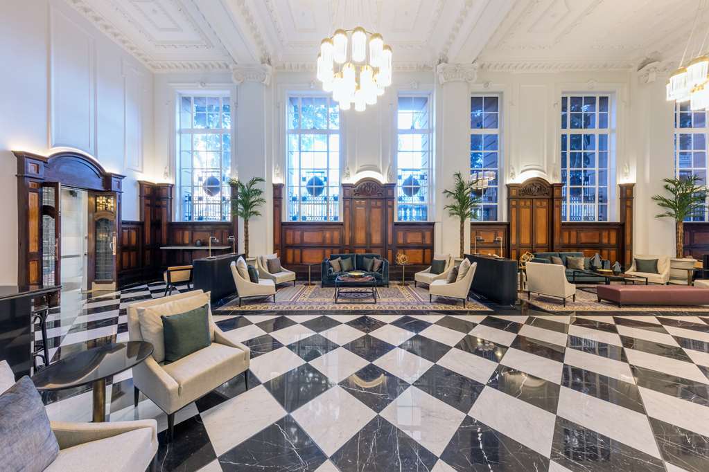 Adina Aparthotel